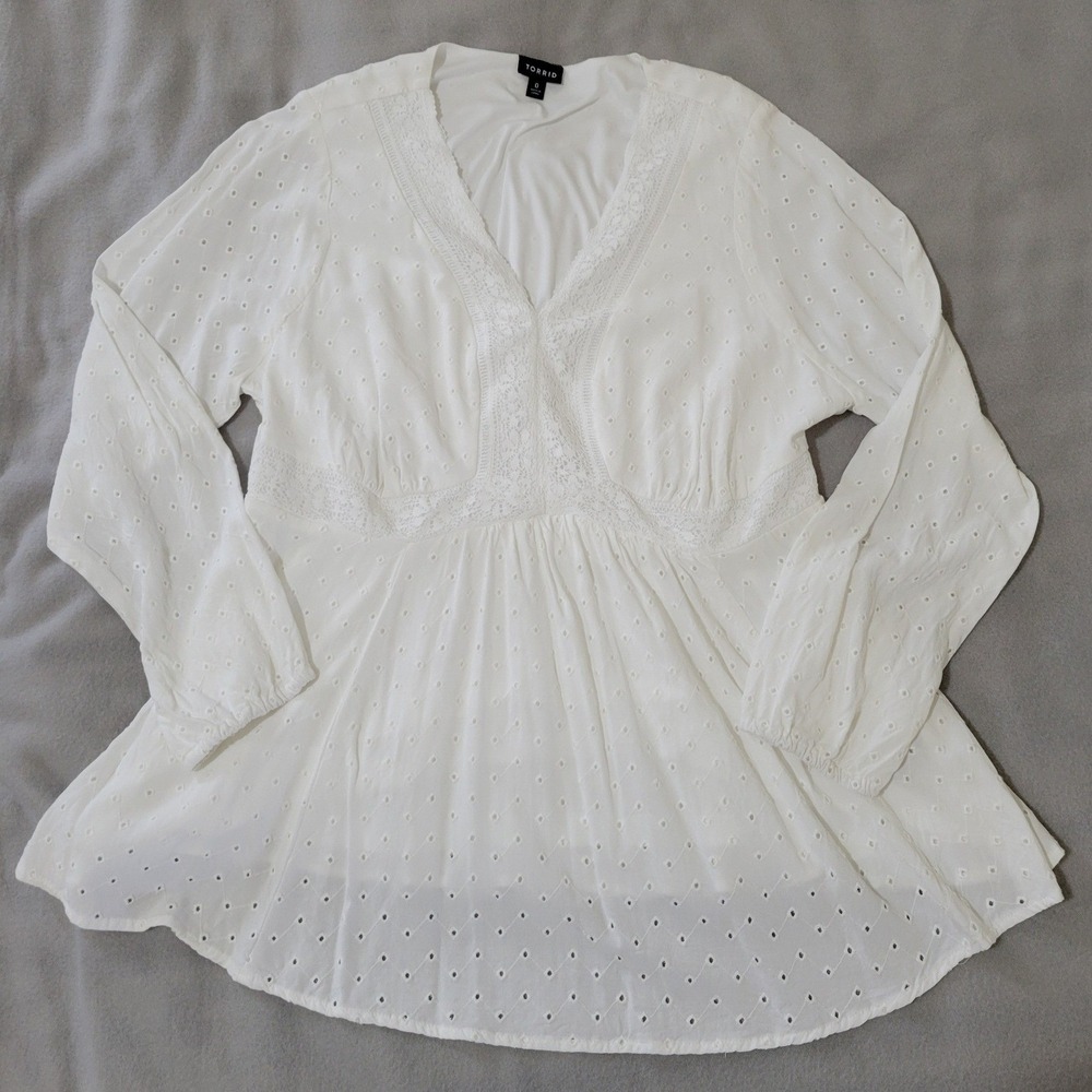 Torrid White Eyelet Lace V-Neck Babydoll Blouse Top Womens‎ 0 L Peasant